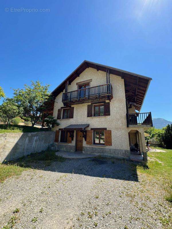 Maison à EMBRUN