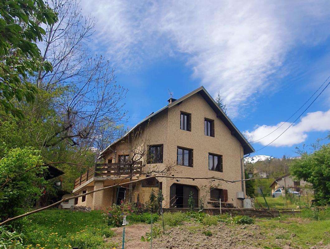 Maison à EMBRUN