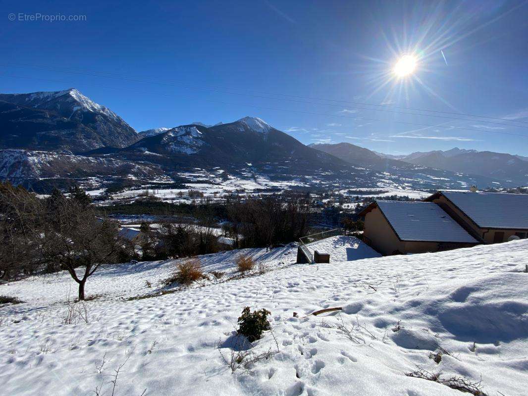 Terrain à CHATEAUROUX-LES-ALPES