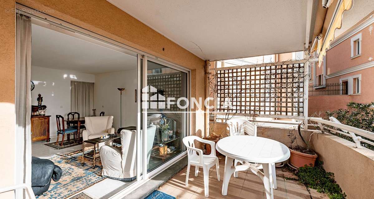 Appartement à BEAUSOLEIL