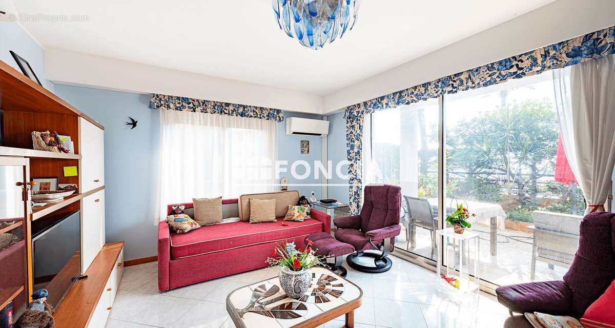 Appartement à ROQUEBRUNE-CAP-MARTIN