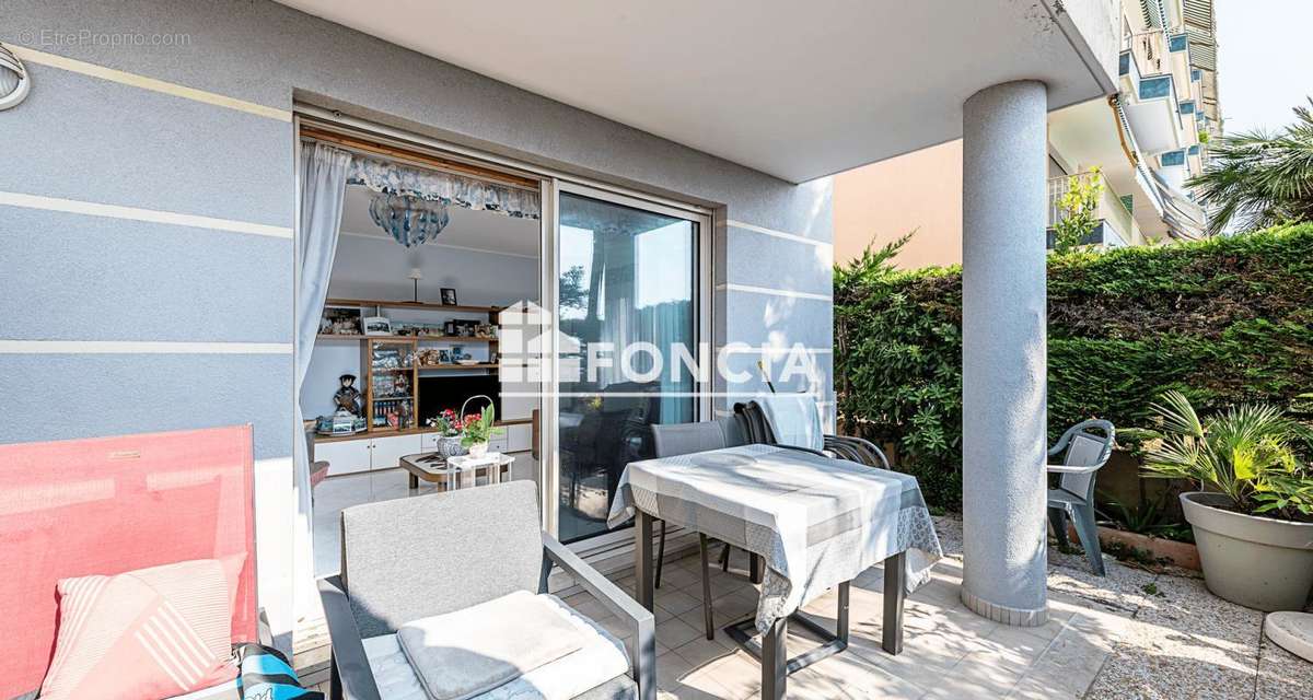 Appartement à ROQUEBRUNE-CAP-MARTIN