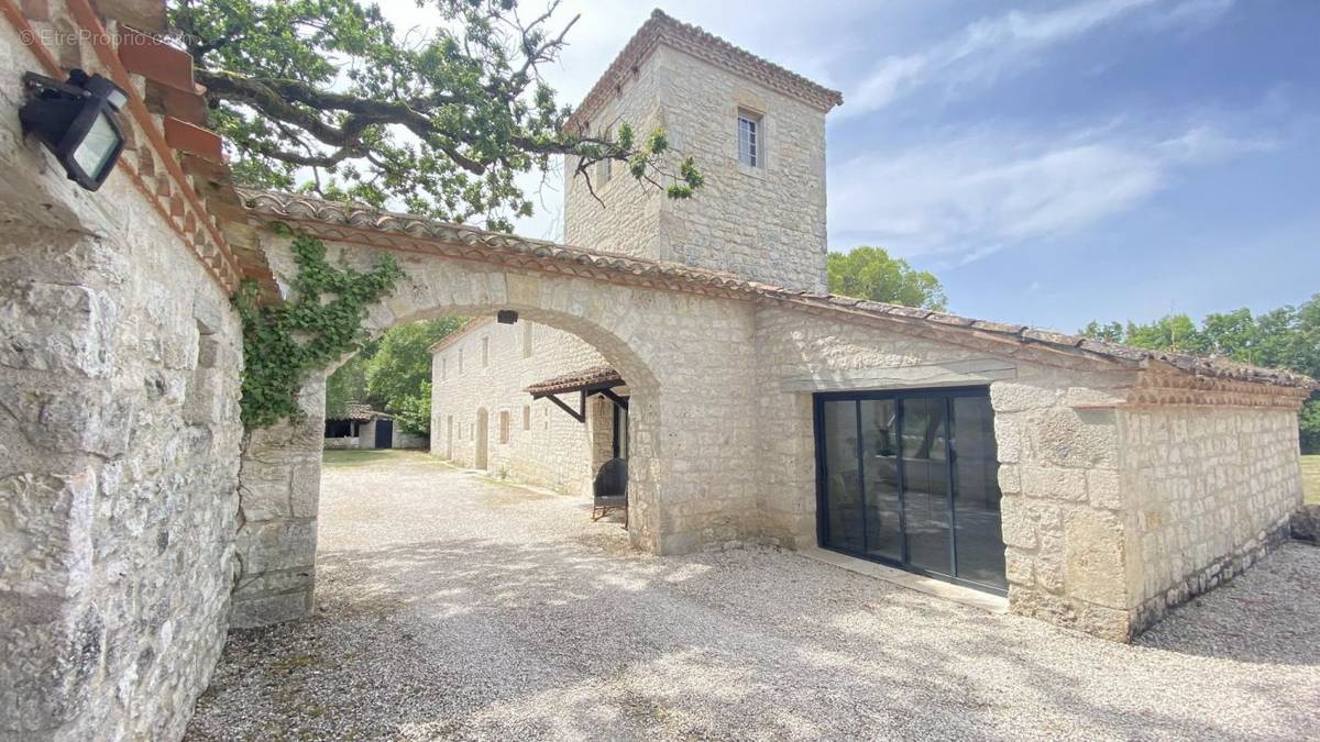 Maison à LAUZERTE