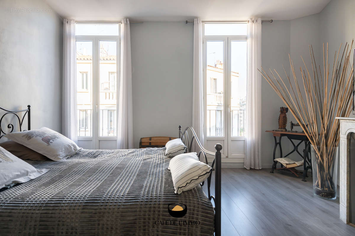 Appartement à MARSEILLE-4E