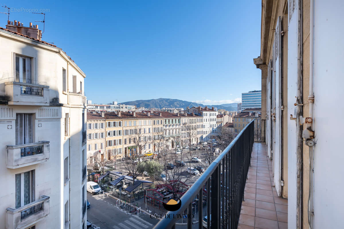 Appartement à MARSEILLE-4E