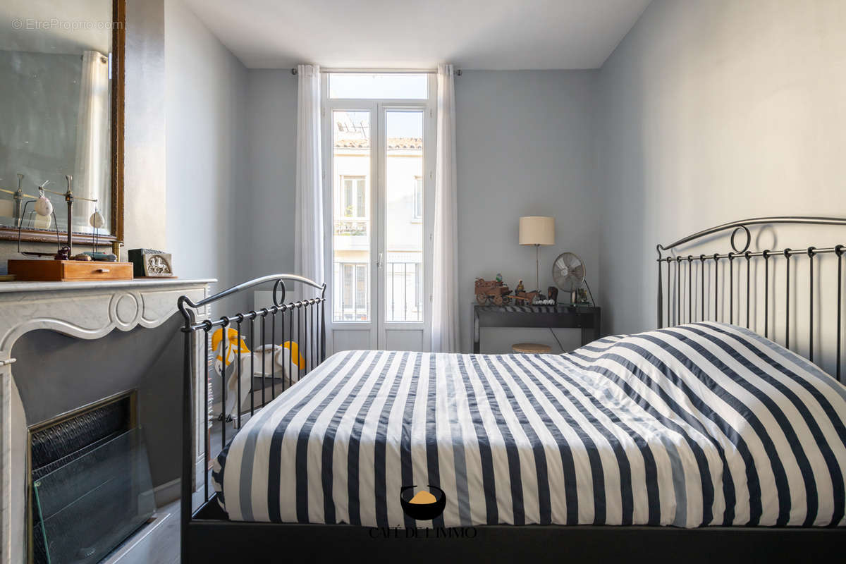 Appartement à MARSEILLE-4E