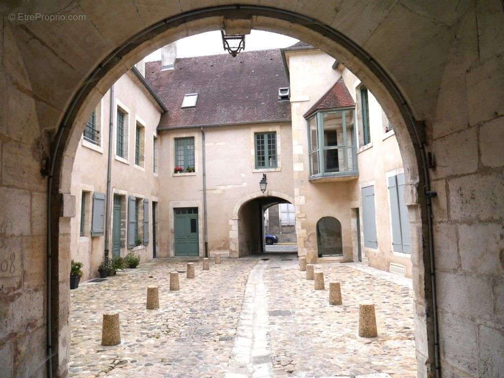 Appartement à LA CHARITE-SUR-LOIRE