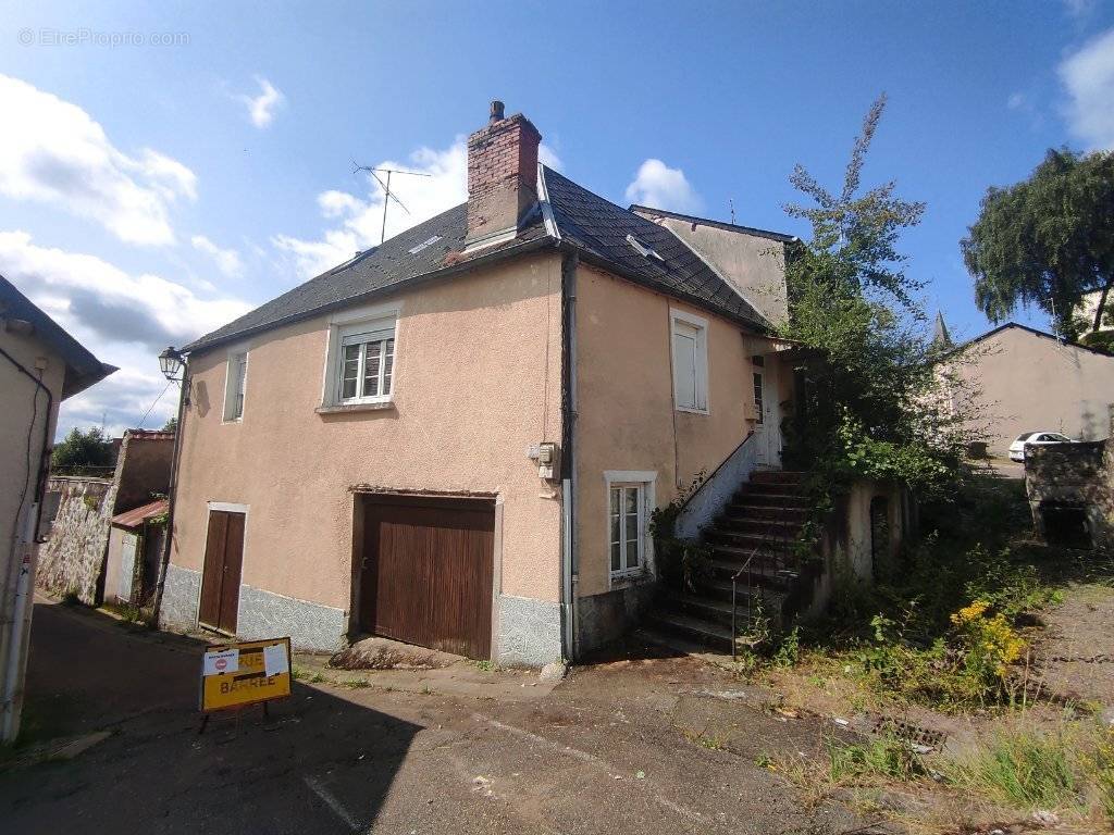 Maison à CHATEAU-CHINON(VILLE)