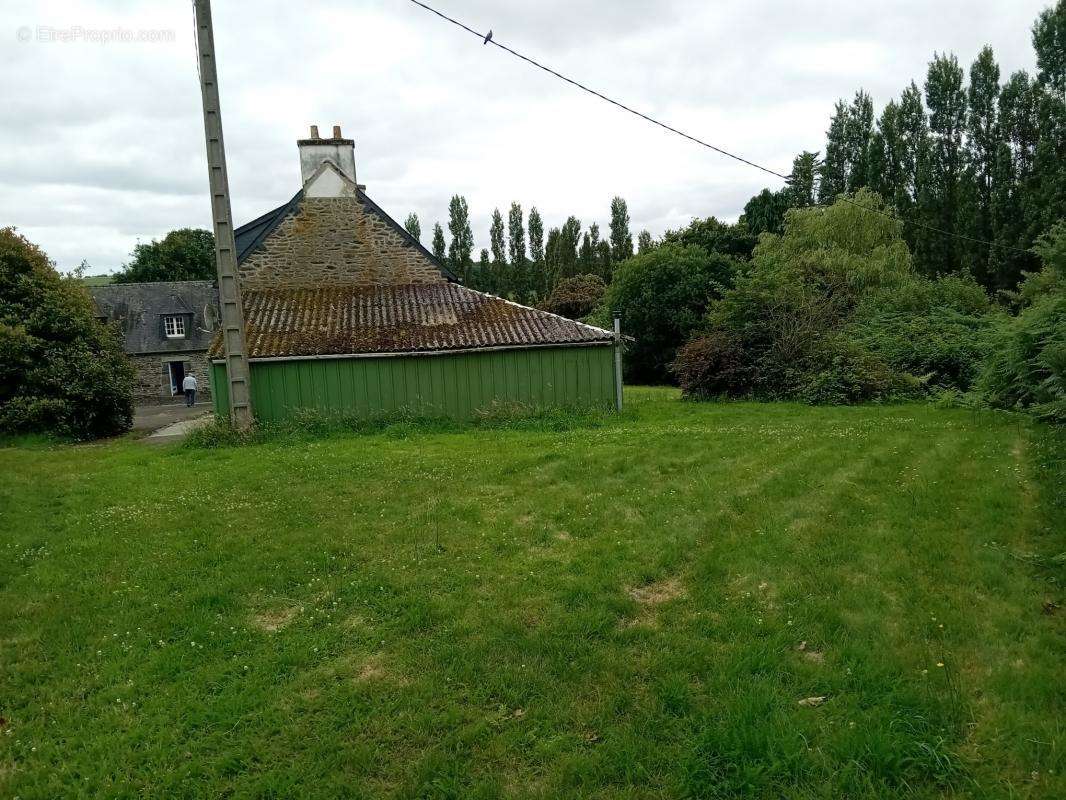 Maison à SAINTE-TREPHINE