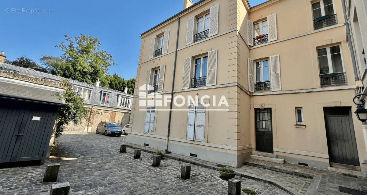 Appartement à VERSAILLES