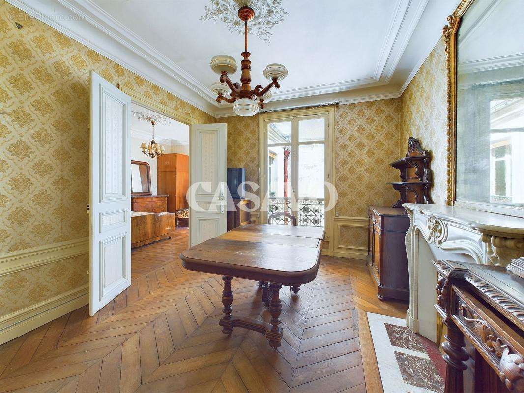 Appartement à PARIS-9E