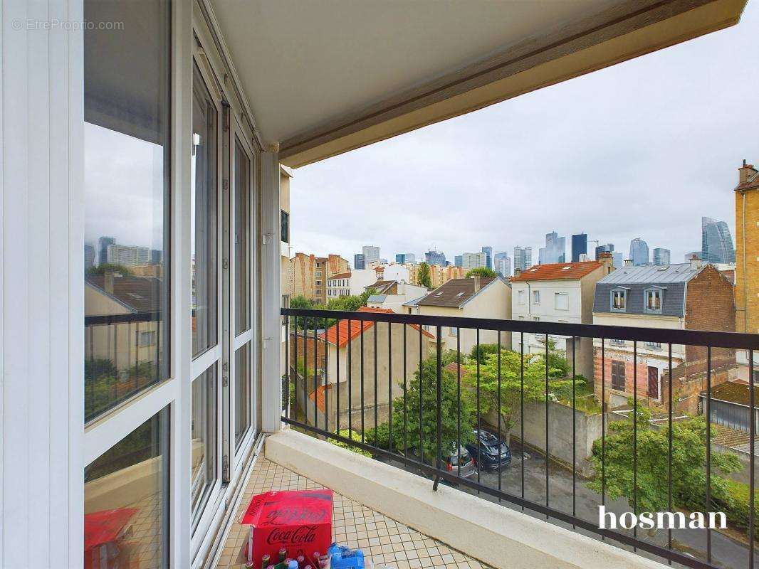 Appartement à COURBEVOIE