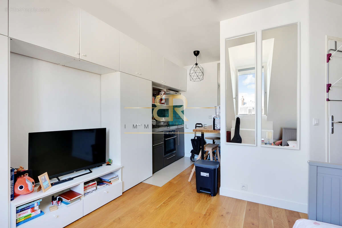 Appartement à PARIS-7E