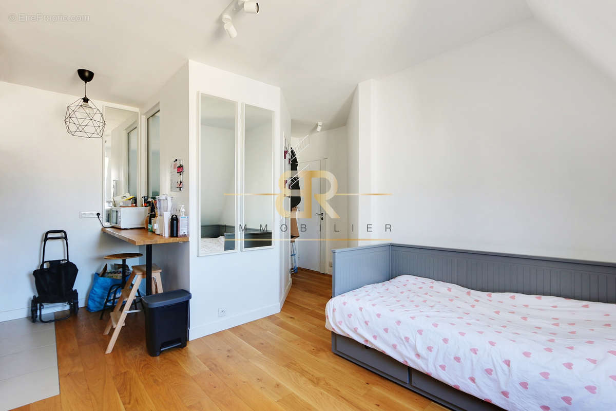 Appartement à PARIS-7E