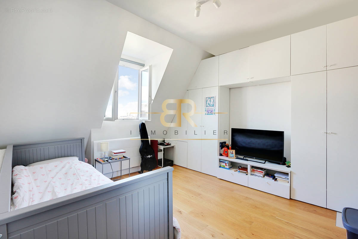 Appartement à PARIS-7E