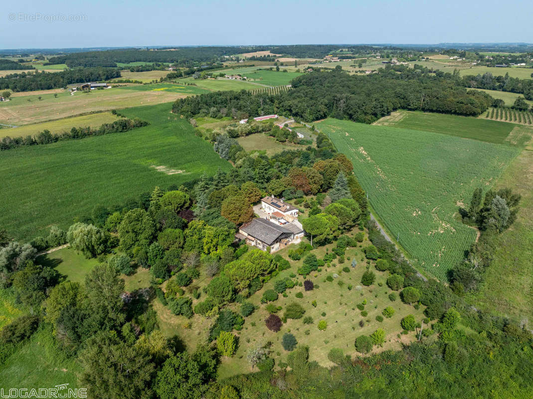 Maison à LAUZUN