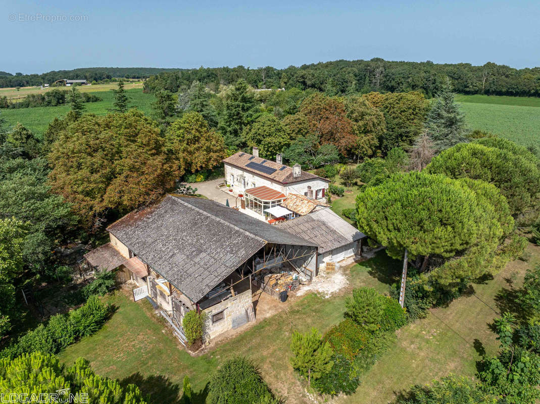 Maison à LAUZUN