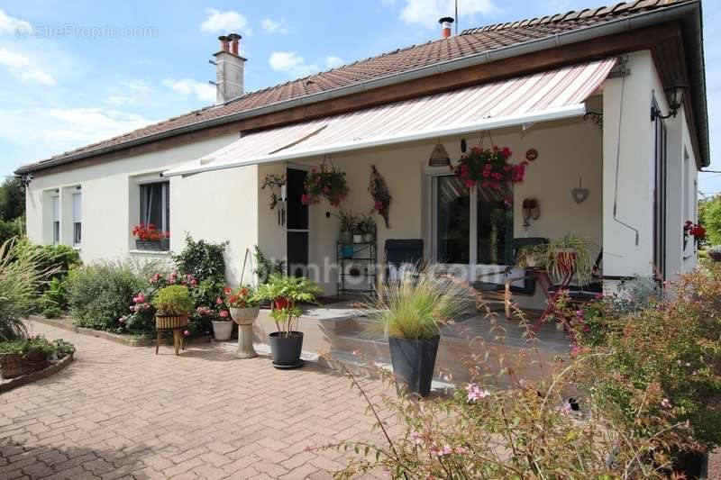 Maison à SAINT-PERE-SUR-LOIRE