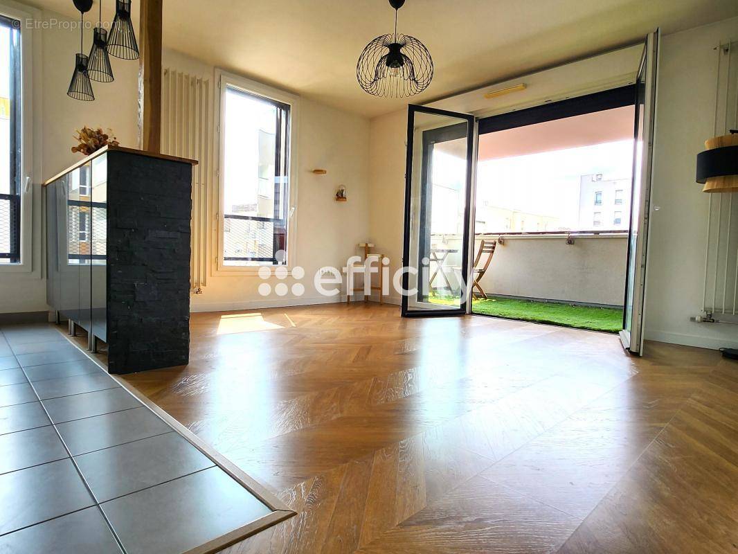 Appartement à COURDIMANCHE