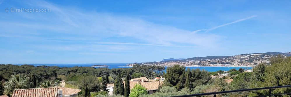 Appartement à SANARY-SUR-MER