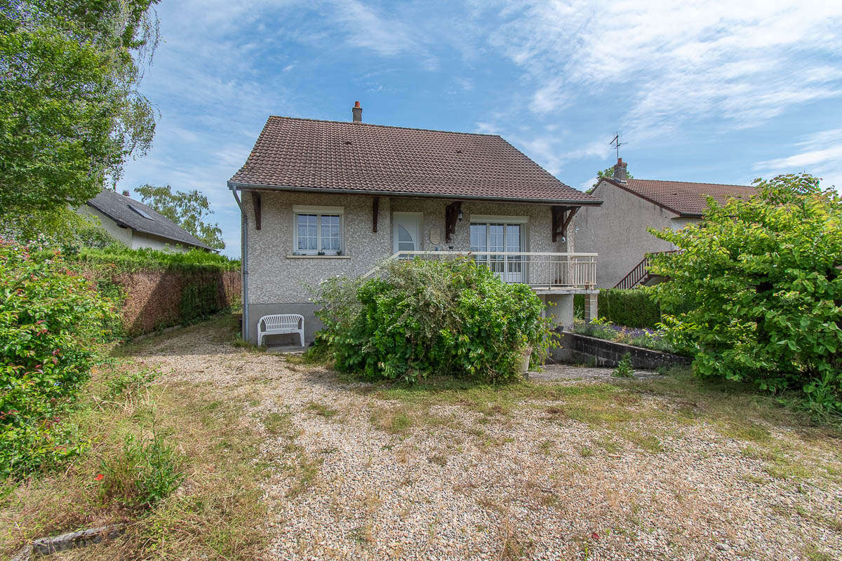 Maison à MEHUN-SUR-YEVRE