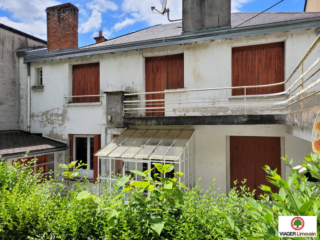 Appartement à BORT-LES-ORGUES