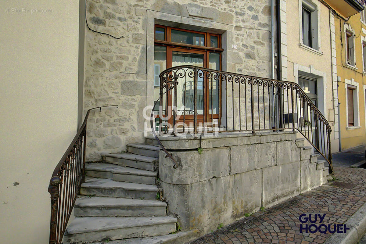 Maison à BELLEGARDE-SUR-VALSERINE