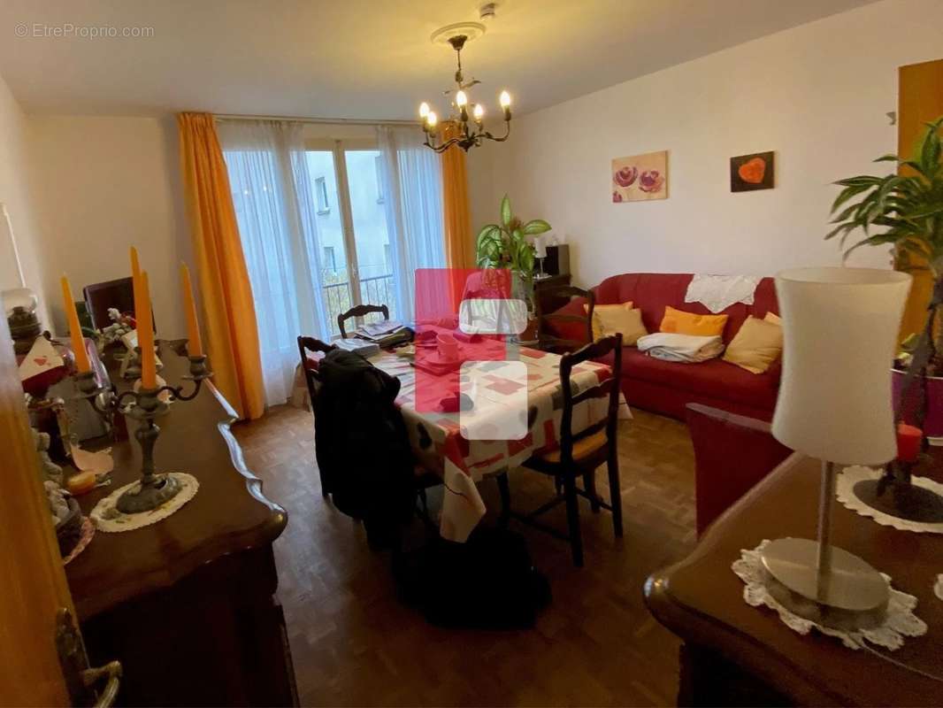 Appartement à SAINTE-SAVINE