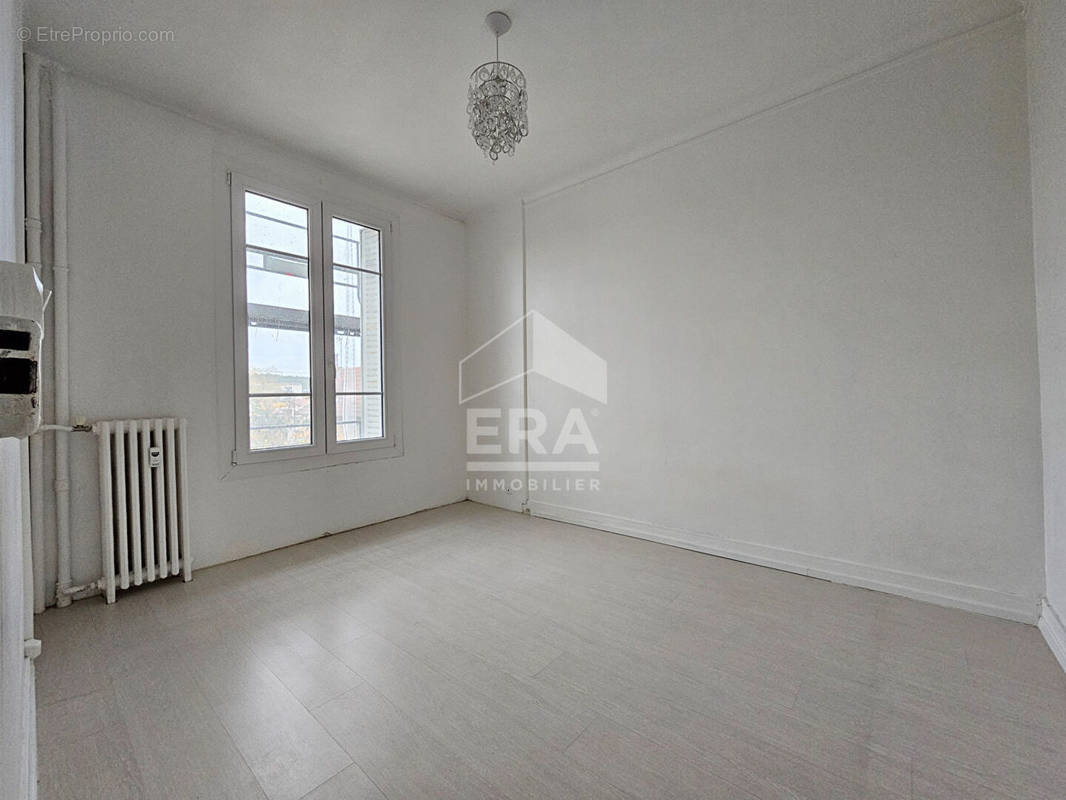 Appartement à NEUILLY-PLAISANCE