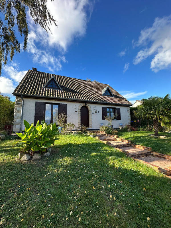 Maison à SAINT-REMY-EN-L&#039;EAU