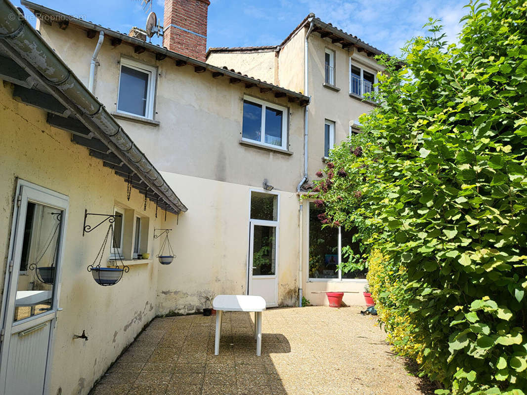 Maison à VILLENEUVE-DE-MARSAN