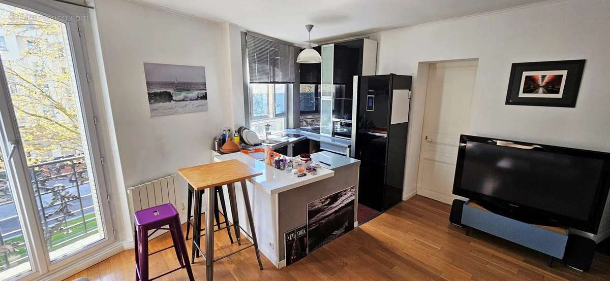 Appartement à PARIS-20E