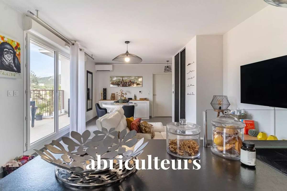 Appartement à MARSEILLE-9E