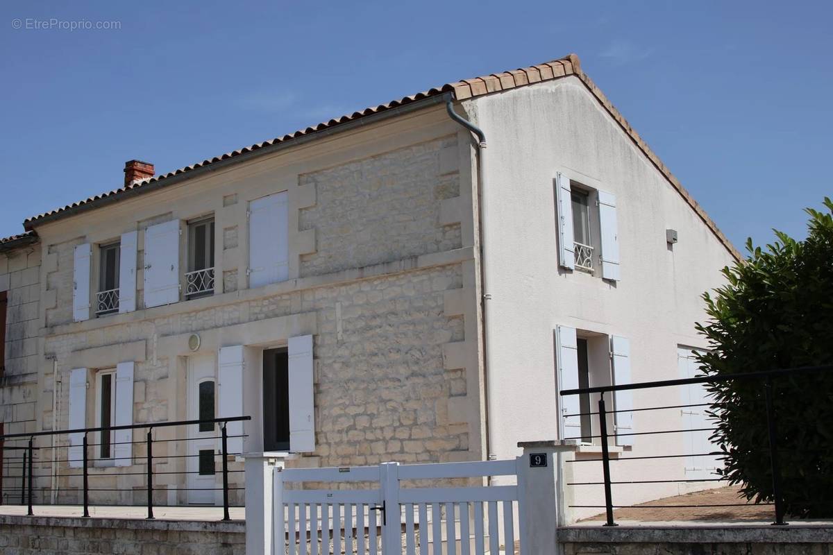 Maison à PONS