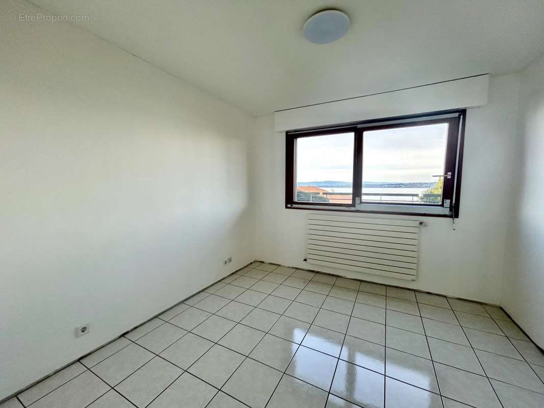 Appartement à EVIAN-LES-BAINS