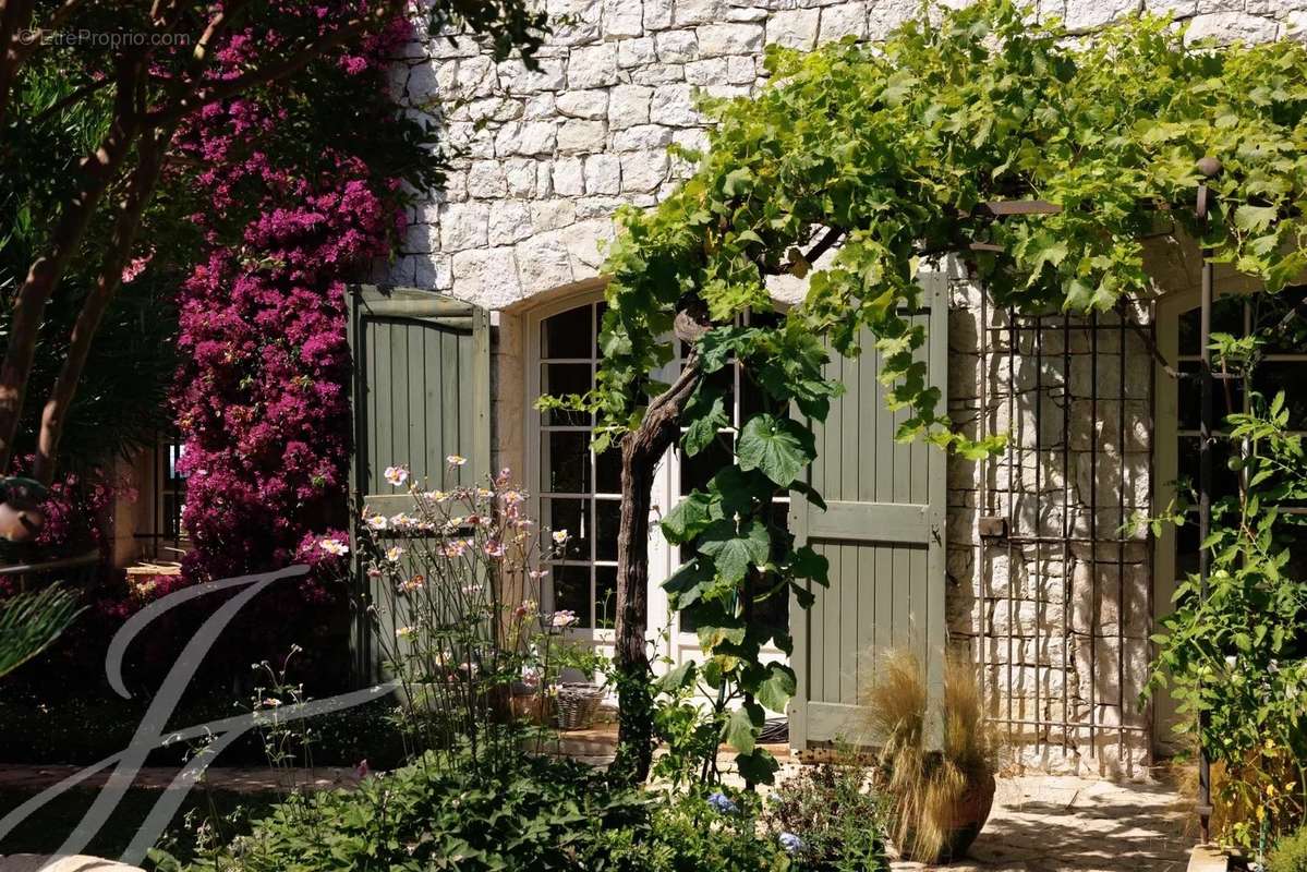 Maison à LA COLLE-SUR-LOUP