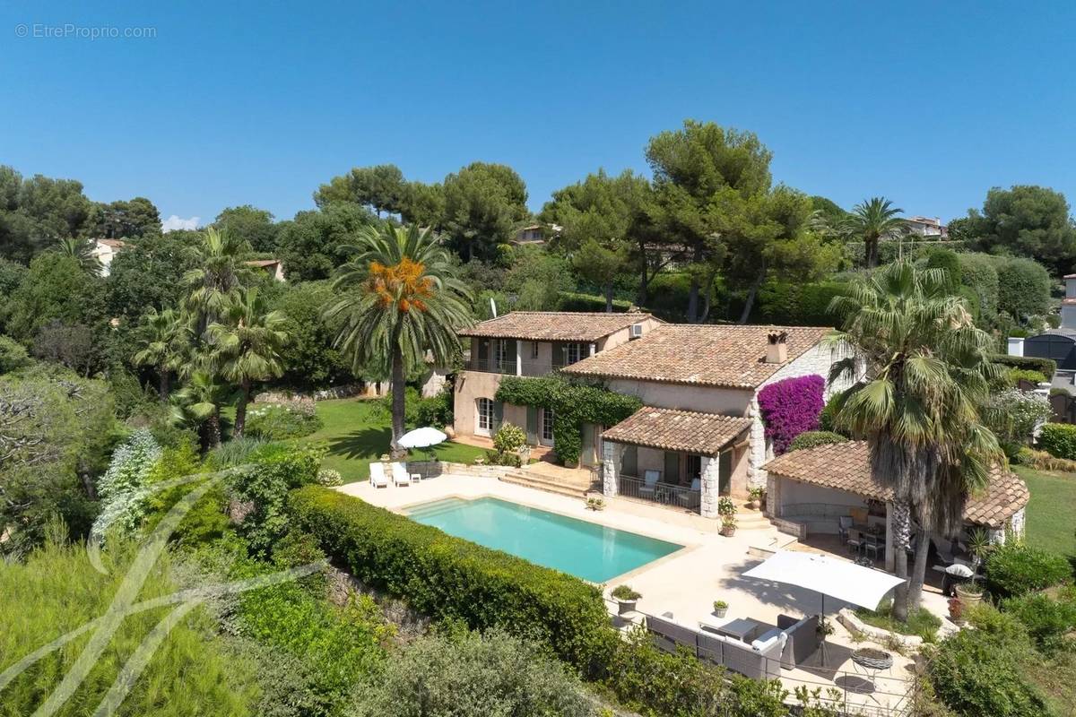 Maison à LA COLLE-SUR-LOUP