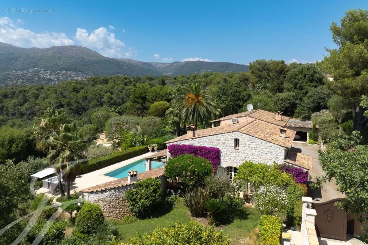 Maison à LA COLLE-SUR-LOUP