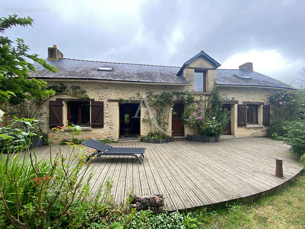 Maison à GUEMENE-PENFAO