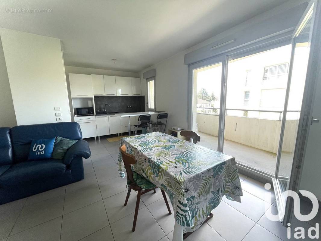 Photo 1 - Appartement à COMBS-LA-VILLE