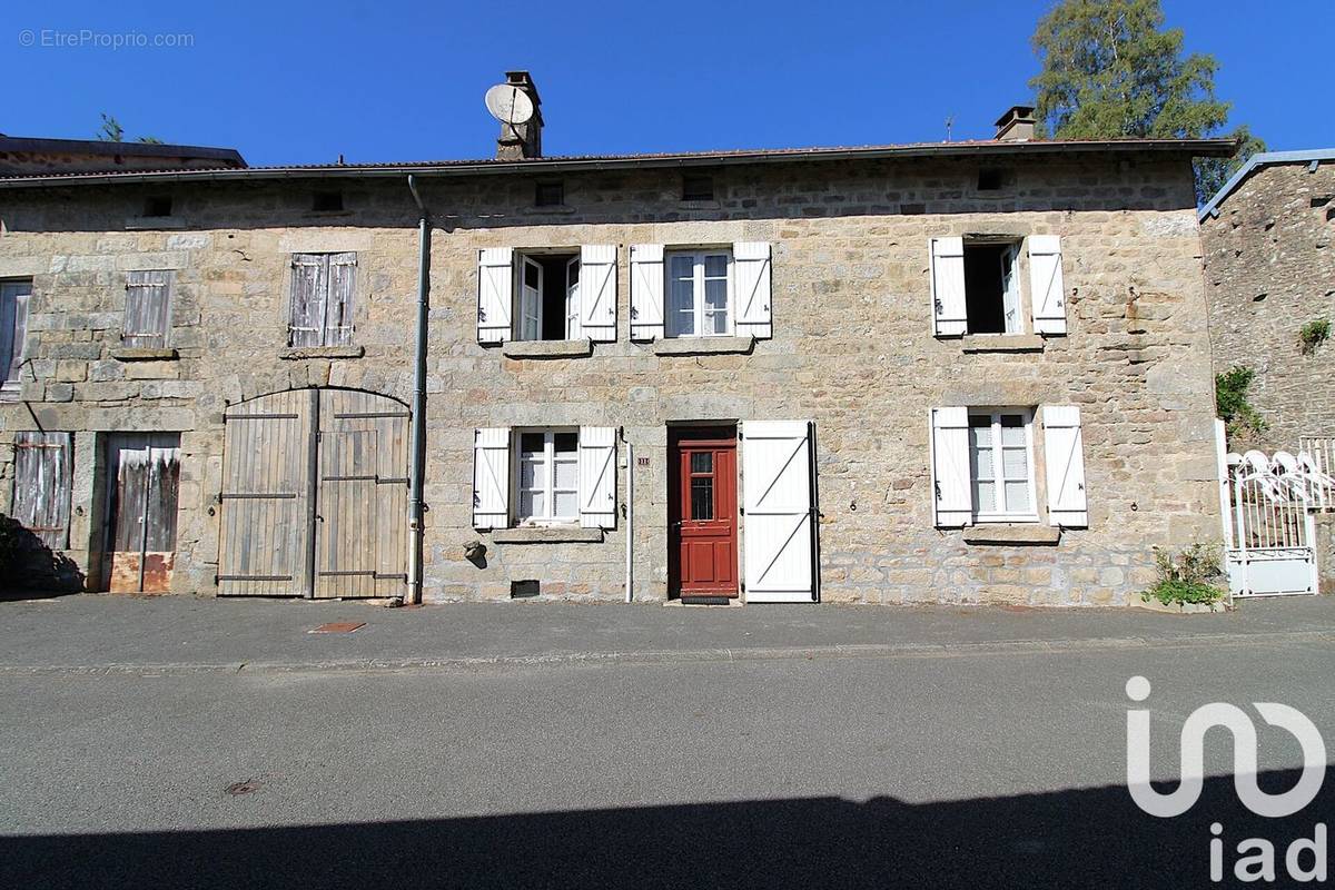 Photo 1 - Maison à SAINT-PARDOUX-MORTEROLLES