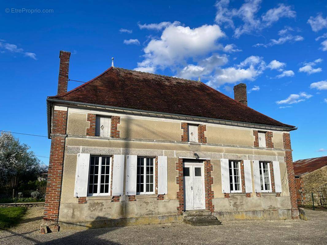 Maison à MAROLLES-SOUS-LIGNIERES