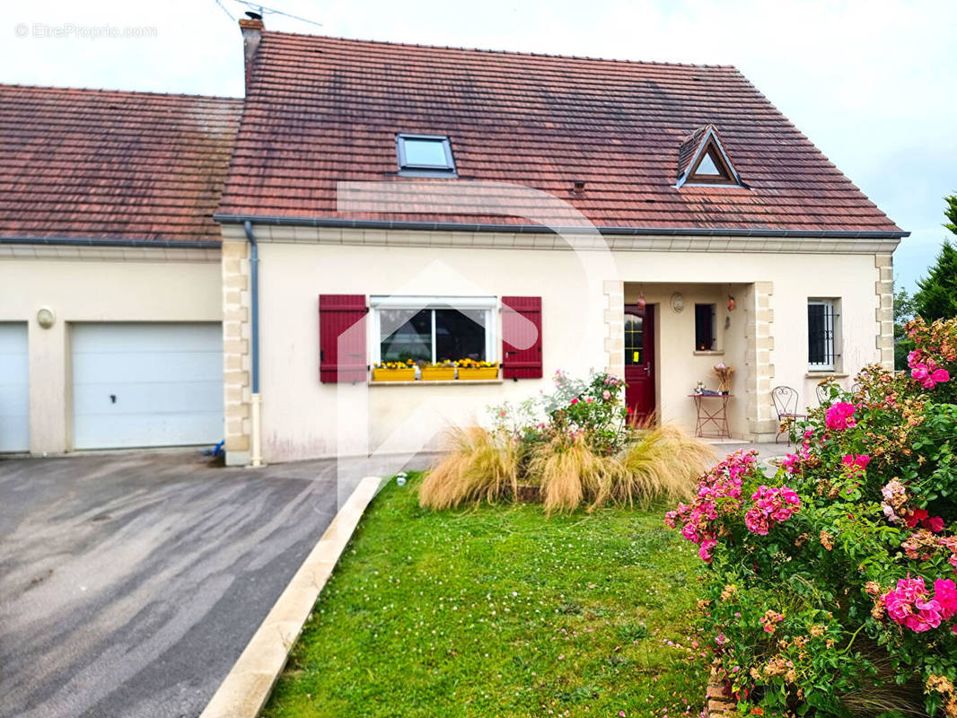 Maison à AMBLAINVILLE