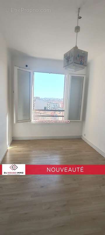 Appartement à MARSEILLE-4E