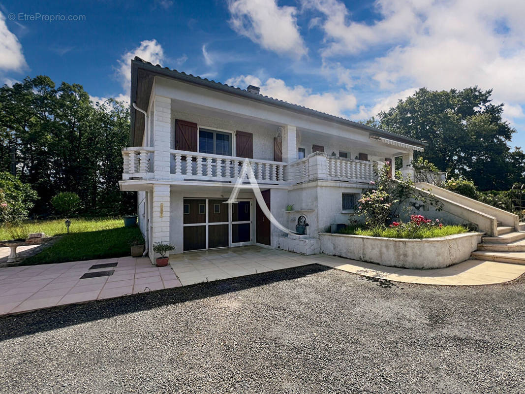 Maison à BOURLENS