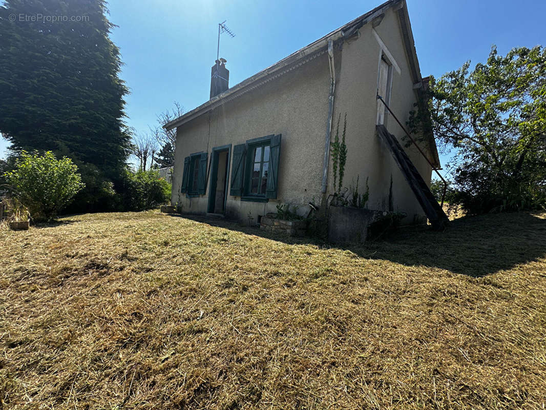 Maison à SAINT-GERMAIN-LES-BELLES