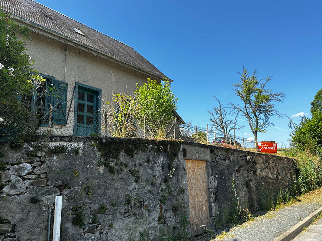 Maison à SAINT-GERMAIN-LES-BELLES