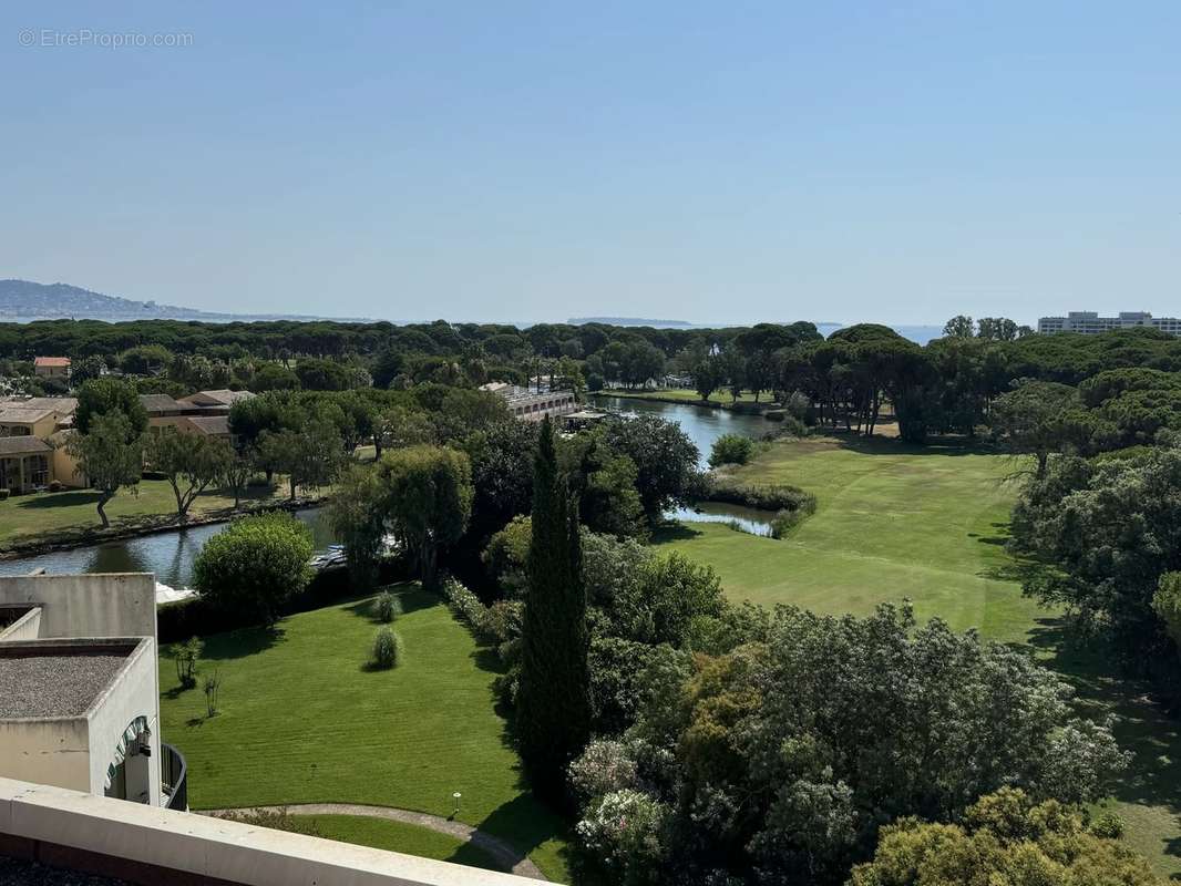 Appartement à MANDELIEU-LA-NAPOULE