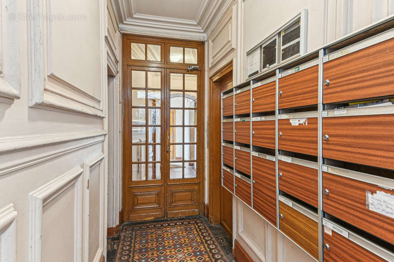 Appartement à LEVALLOIS-PERRET