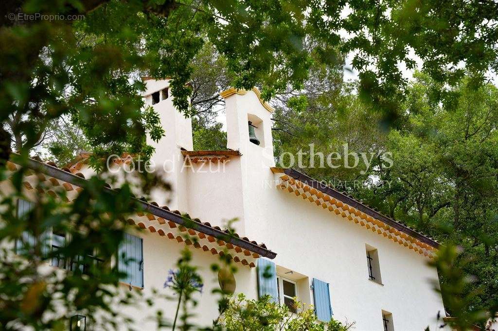 Maison à VALBONNE